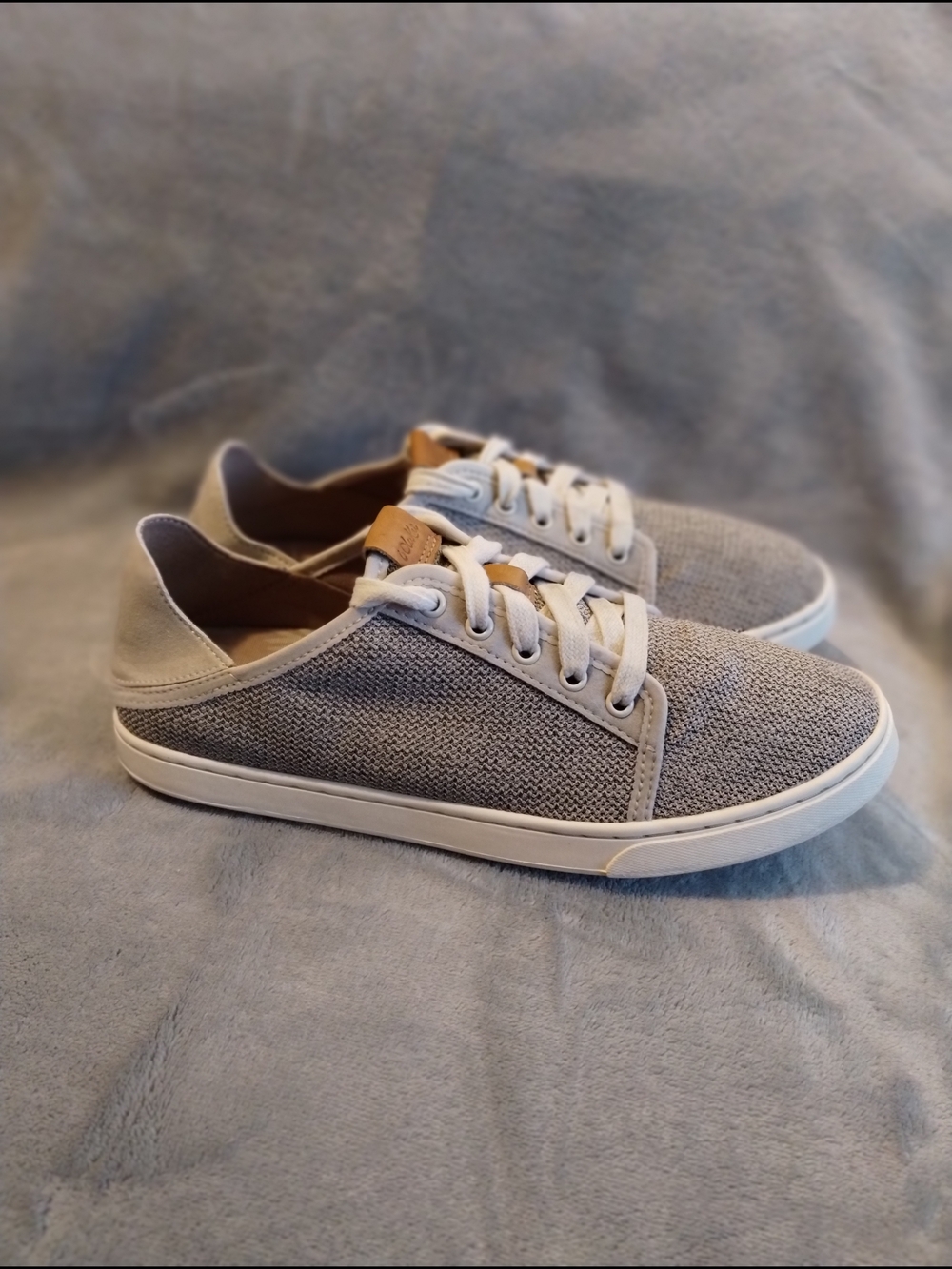 OluKai Pehuea Li Knit Sneakers Gray Women’s 9.5 Comfort Casual Shoes